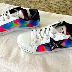 Skechers. Size 3 1/2 air cooled memory foam sneakers with‎ bling.